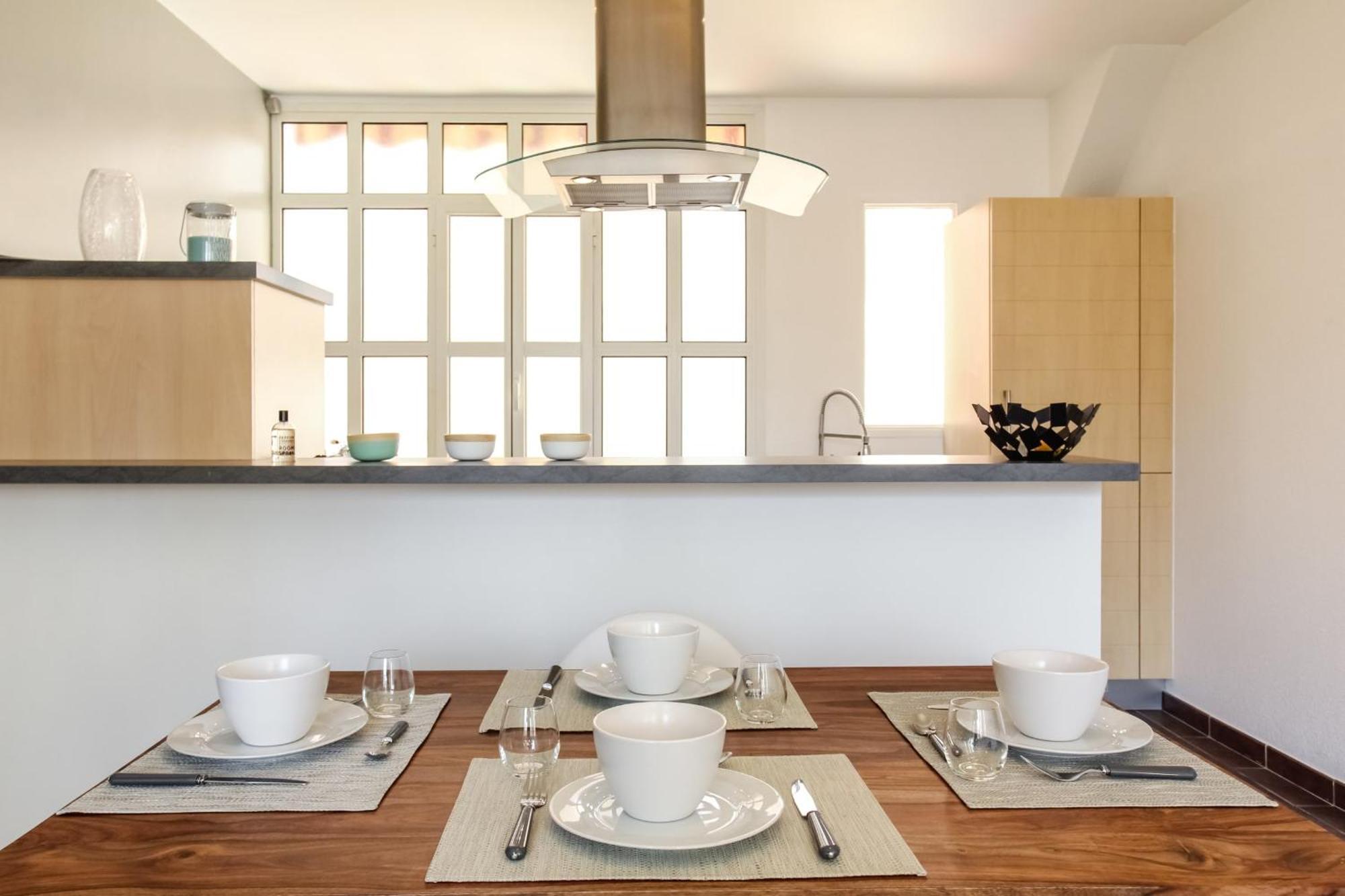 Veillon - 2 Bedrooms - City Center Nisa Exterior foto
