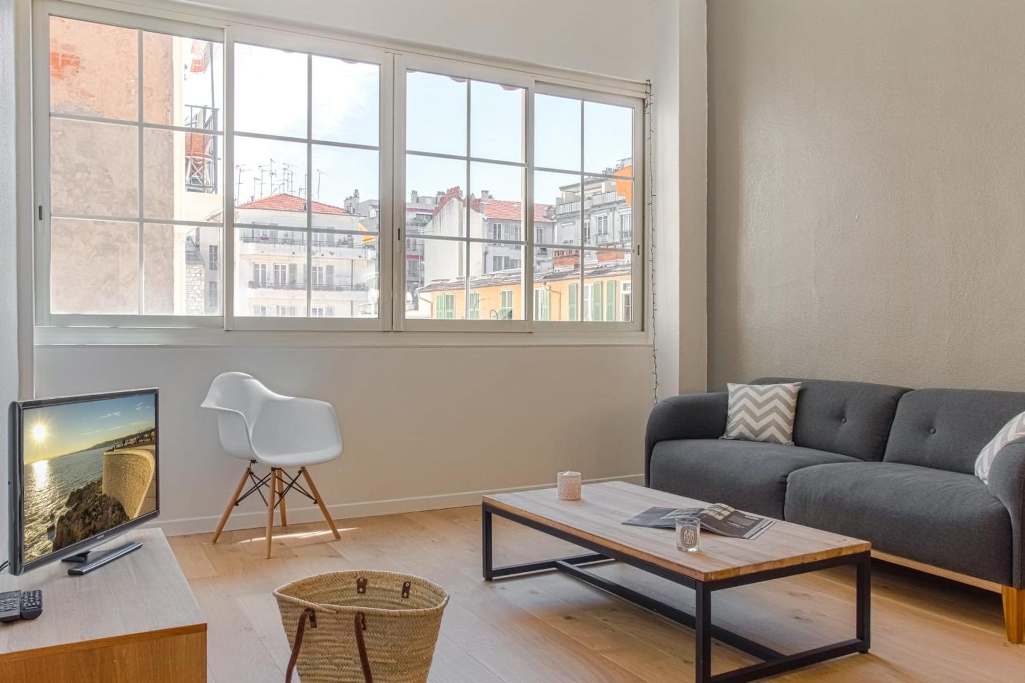 Veillon - 2 Bedrooms - City Center Nisa Exterior foto